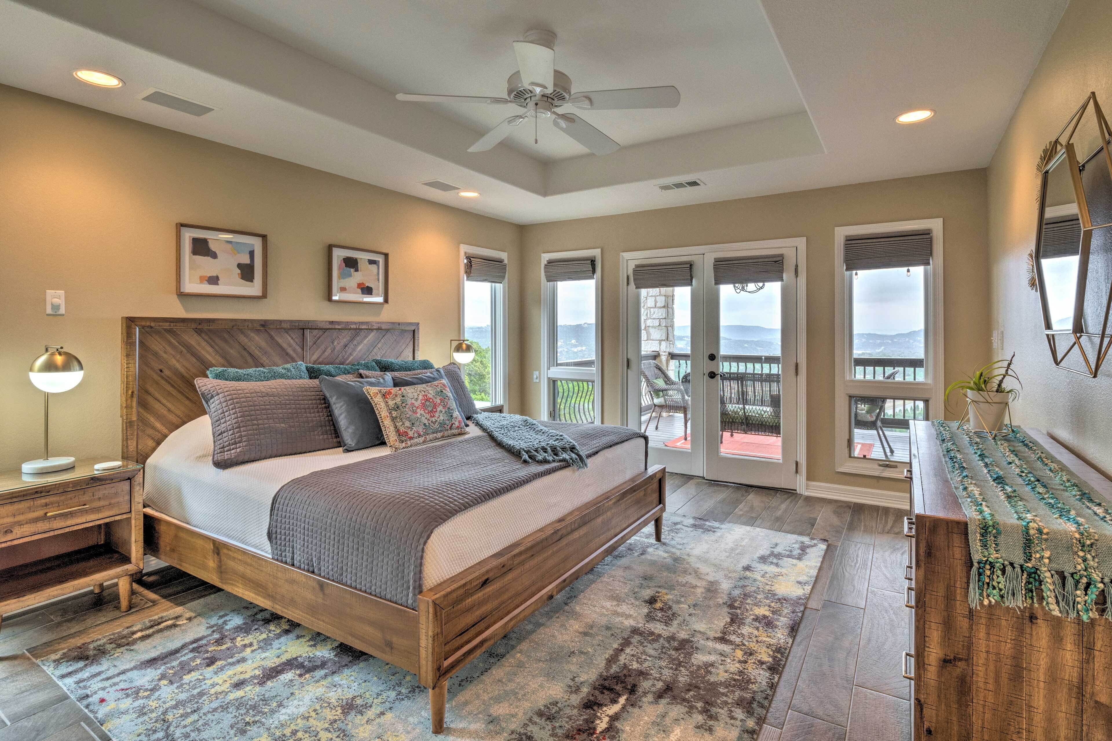 Jonestown House on Hill w/ Lake Travis Views!