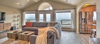 Jonestown House on Hill w/ Lake Travis Views!