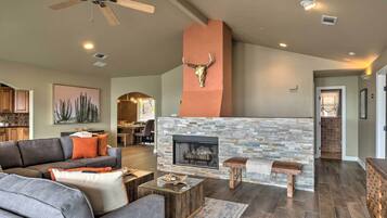 House (4 Bedrooms) | Interior