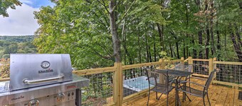 Hilltop Hideaway w/ Scenic Views & Hot Tub!