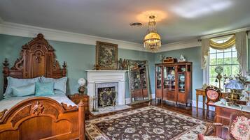 House (5 Bedrooms) | Interior