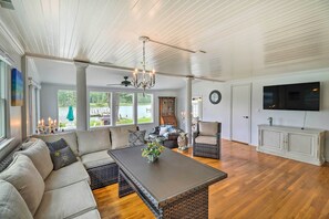 House (3 Bedrooms) | Interior