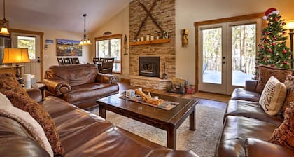 Keystone Home on Snake River w/ Hot Tub + Views!