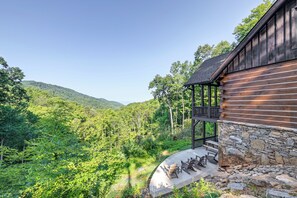 House (4 Bedrooms) | Interior - Franklin Cabin w/ Hot Tub + Pool Table! (Franklin)