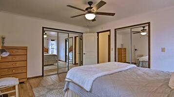 2 bedrooms, bed sheets