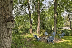 House (3 Bedrooms) | Interior - Lake Nagawicka Home - 2 Blocks to Boat Launch (Delafield)
