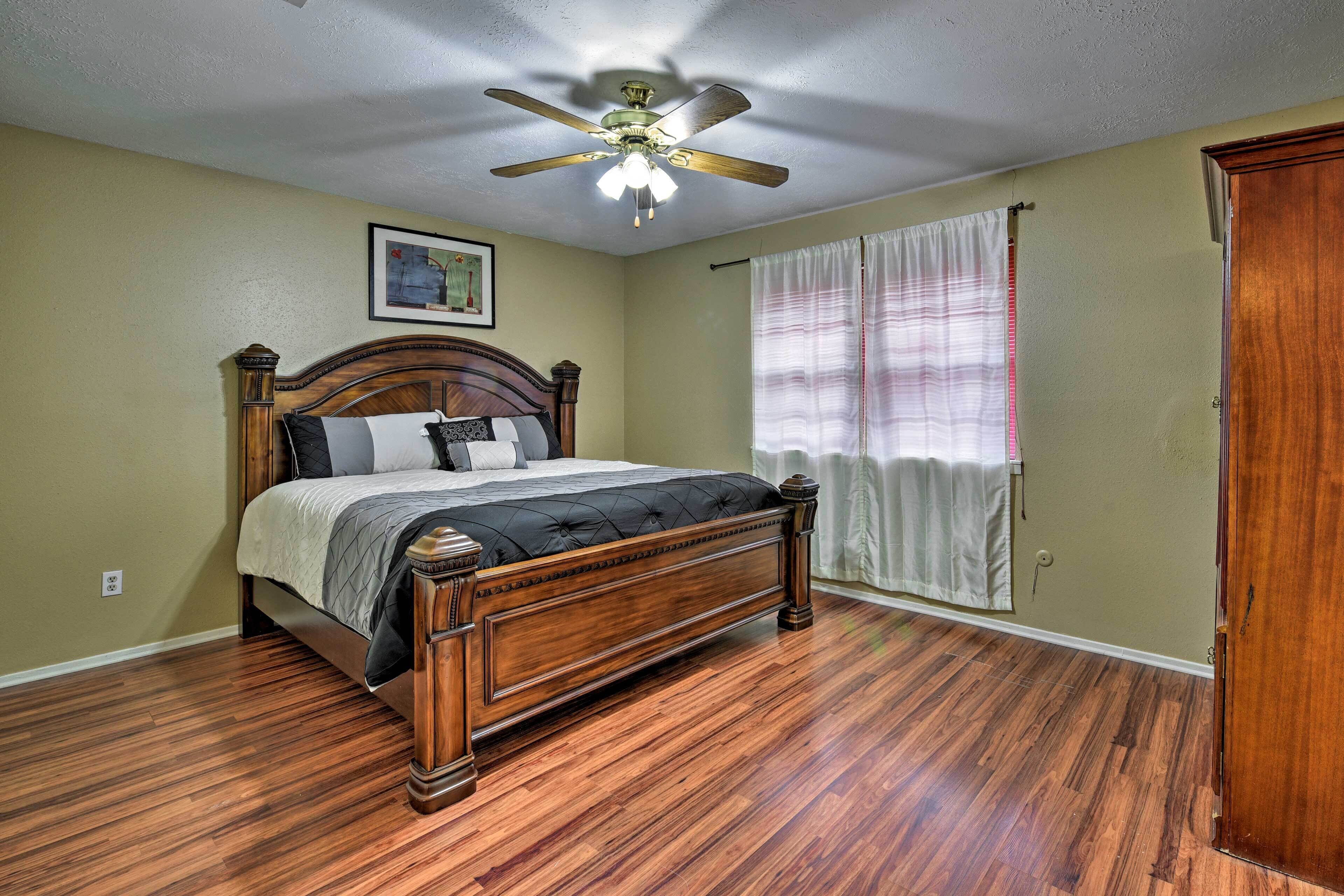 House (3 Bedrooms) | Interior