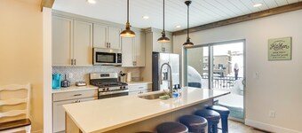 Spacious Townhome ~ 7 Mi to Deer Valley Resort!