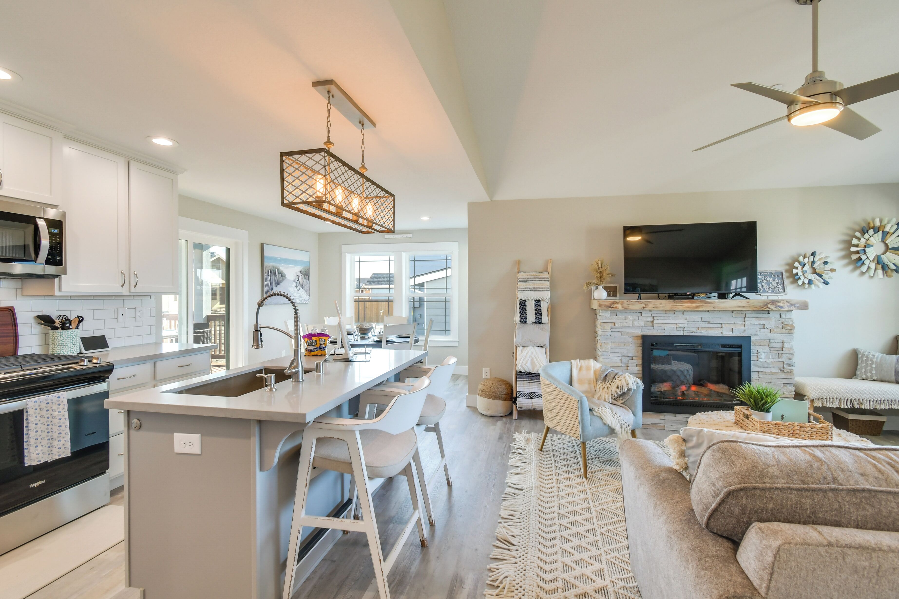 House (2 Bedrooms) | Interior