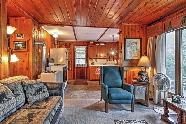 House (2 Bedrooms) | Interior