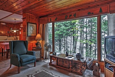 Land O' Lakes Hideaway w/ Boat Dock & Lake Views!