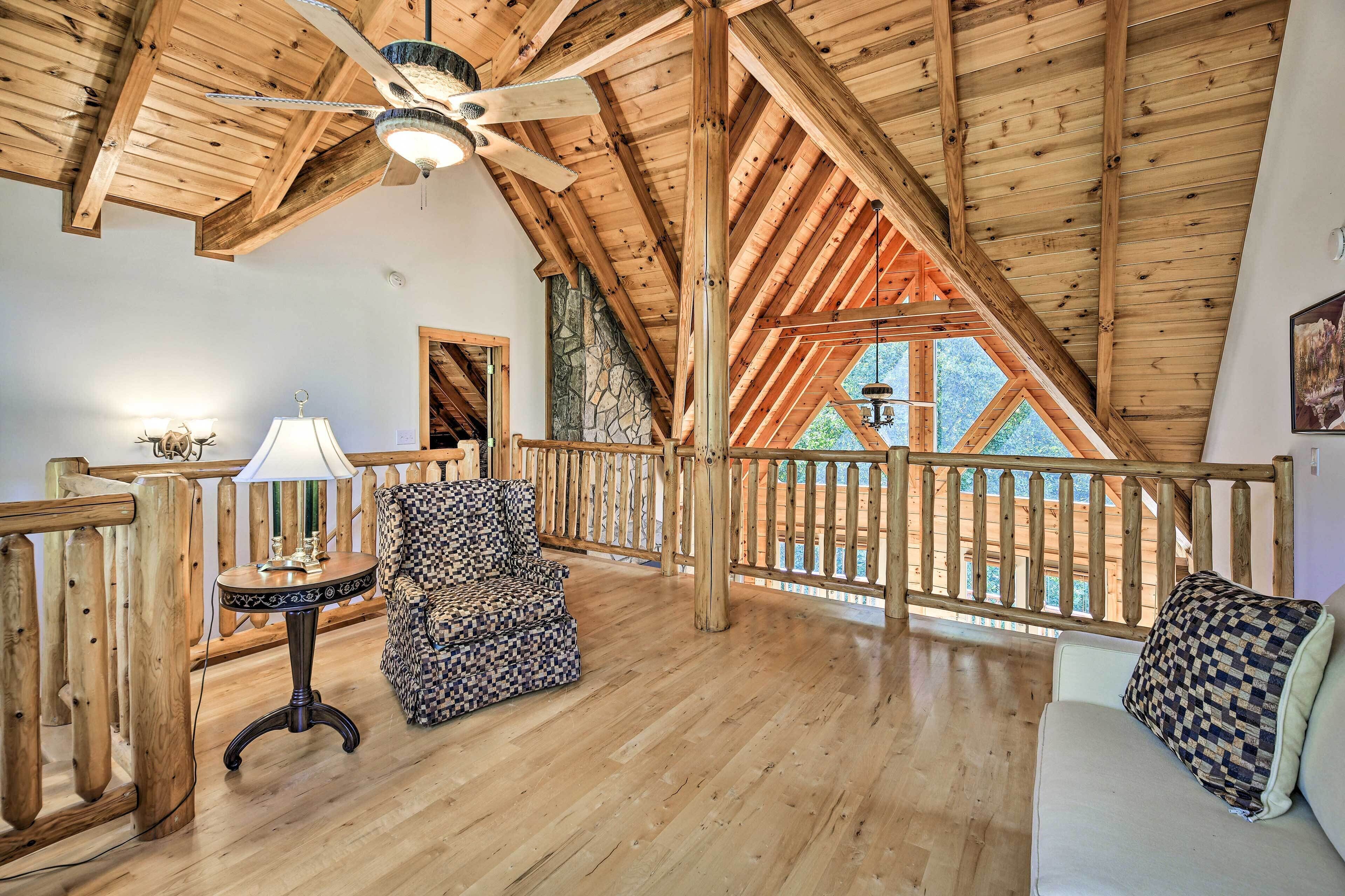 House (5 Bedrooms) | Interior