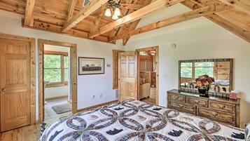 House (5 Bedrooms) | Interior