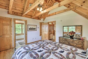 House (5 Bedrooms) | Interior