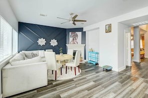 House (3 Bedrooms) | Interior