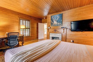 House (4 Bedrooms) | Interior - Maggie Valley Historic Farmhouse on 5 Acres! (Maggie Valley)