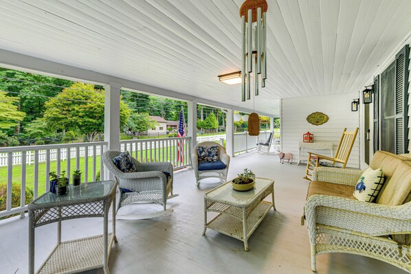 House (4 Bedrooms) | Interior - Maggie Valley Historic Farmhouse on 5 Acres! (Maggie Valley)