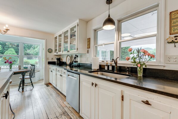 Interior - Maggie Valley Historic Farmhouse on 5 Acres! (Maggie Valley)