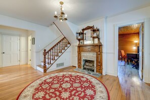 Interior - Maggie Valley Historic Farmhouse on 5 Acres! (Maggie Valley)