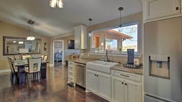 Nhà (3 Bedrooms) | Nội thất