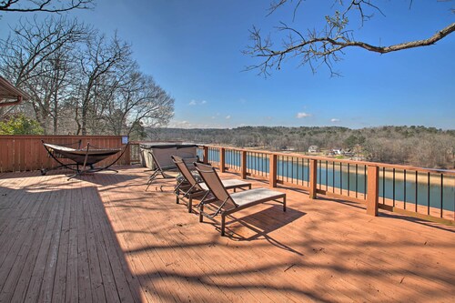 Hot Tub + Views: Waterfront Escape in Hot Springs