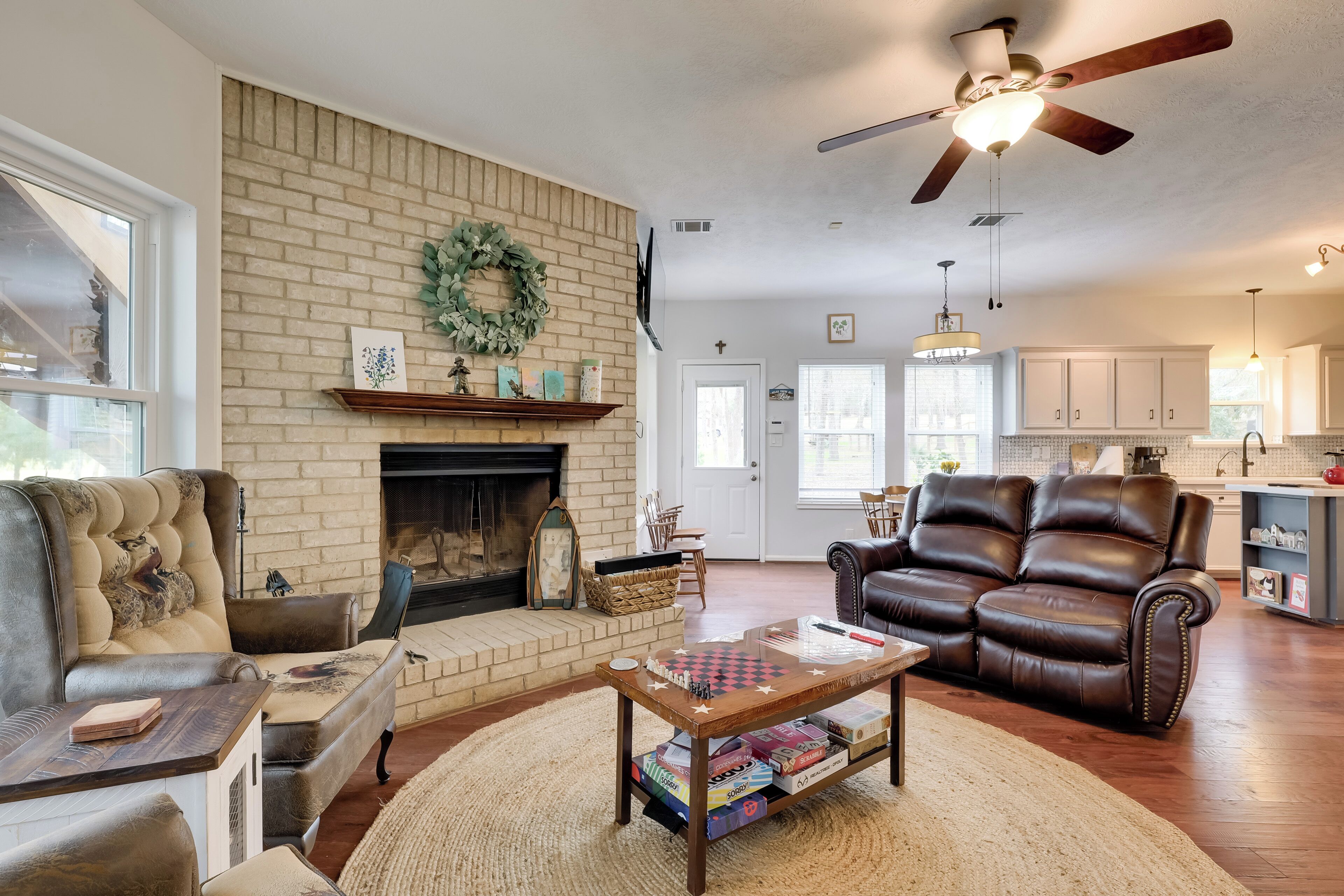 House (3 Bedrooms) | Interior