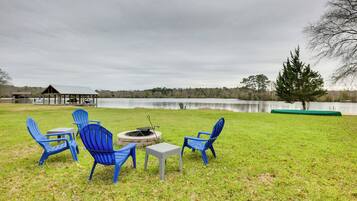 House (3 Bedrooms) | Property grounds