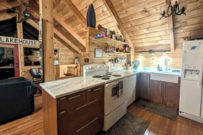 House (3 Bedrooms) | Interior - 13 Mi to Slopes: Elmira Cabin w/ Amenities (Elmira)