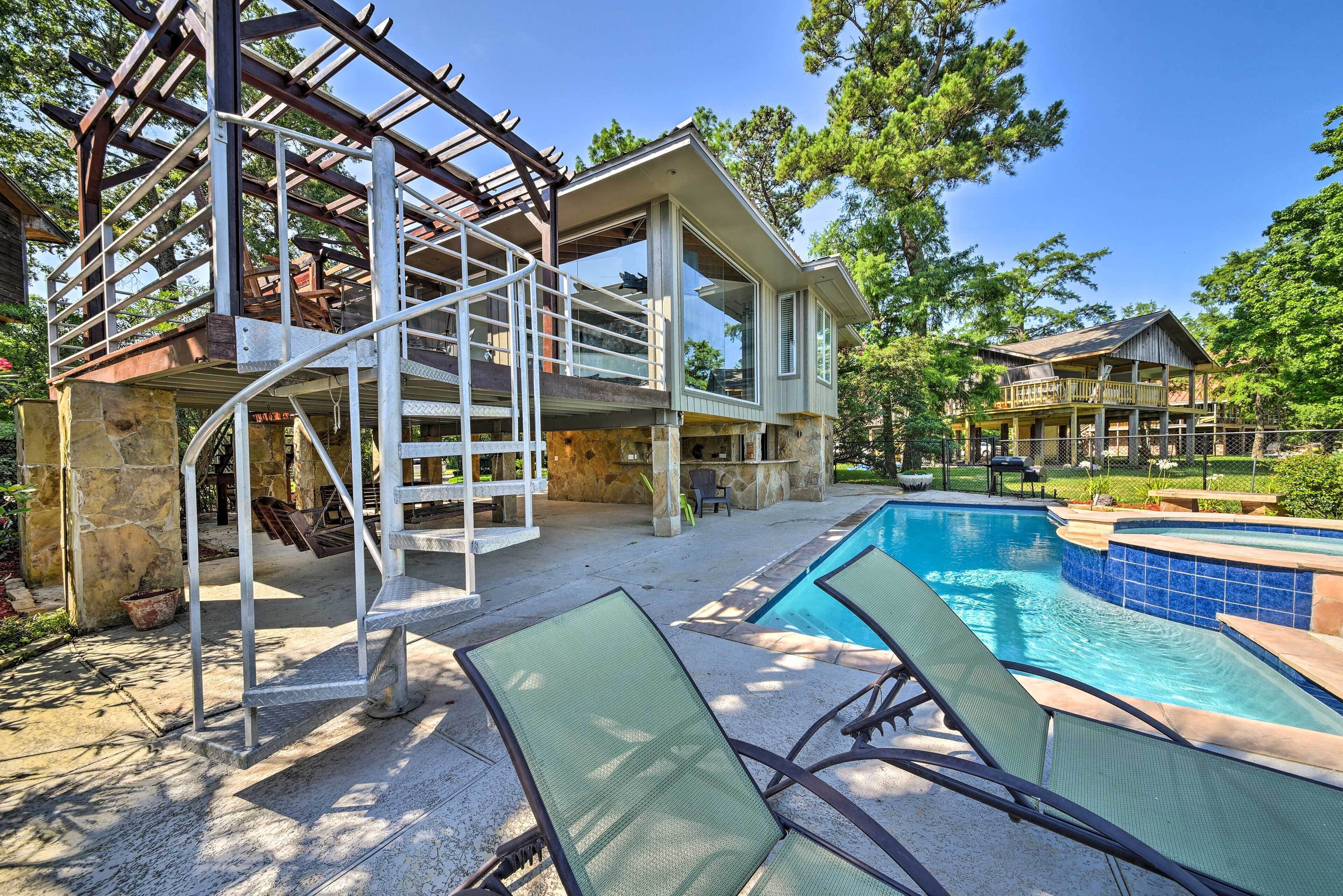 Luxury Home w/ Pool on San Jacinto Riverfront!