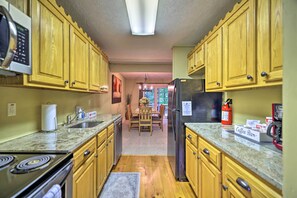 Apartment (2 Bedrooms) | Interior - Walk to Jack Frost: Cozy Poconos Townhome (White Haven)