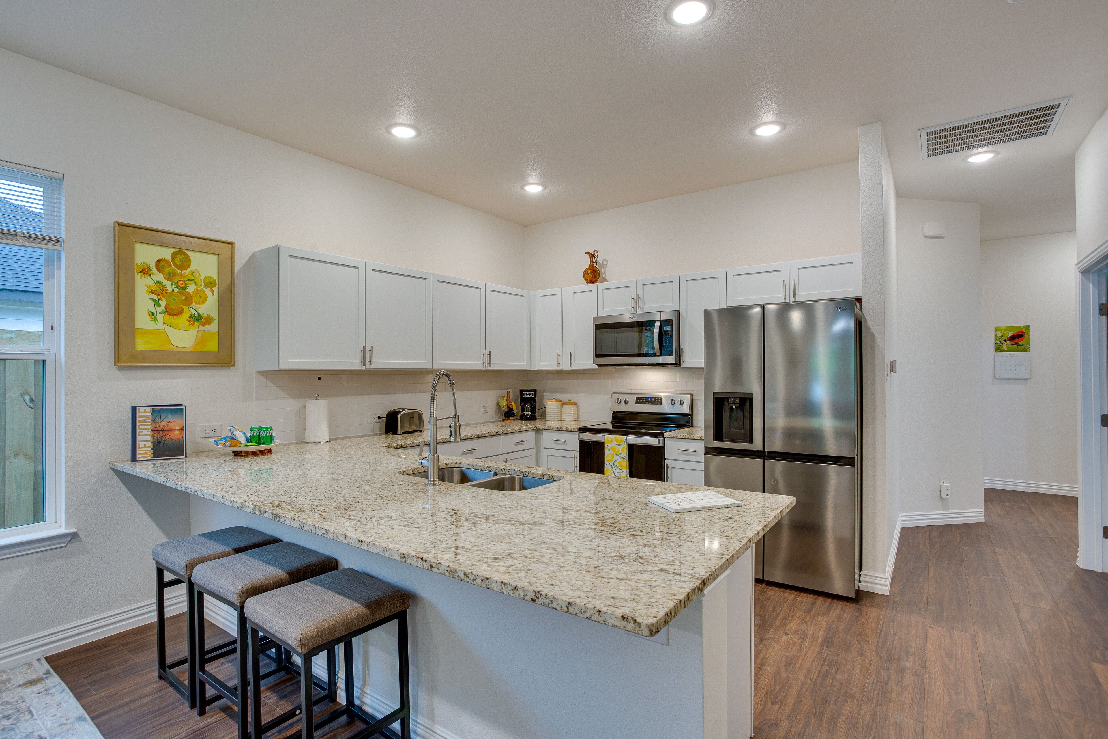 Mabank Vacation Rental: Walk to Cedar Creek Lake!