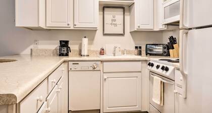 Ideally Located & Updated Chapel Hill Apartment!