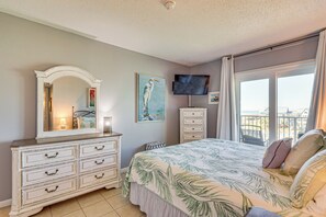 Apartment (2 Bedrooms) | Interior - Gulf Highlands Getaway w/ 6 Pools & Beach Access (Gulf Shores)