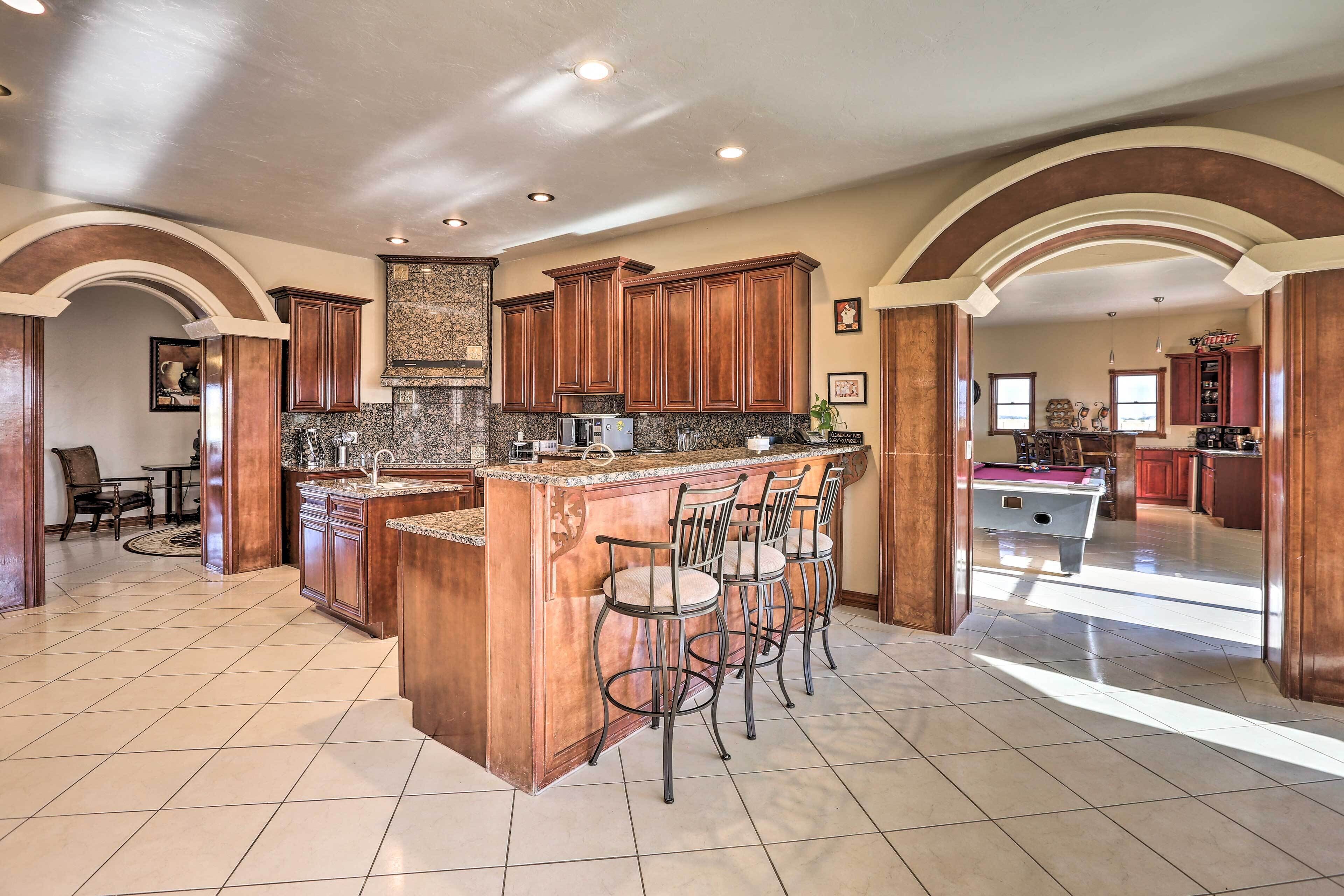 Luxury Hudson Home: Mountain View, 30 Mi to Denver