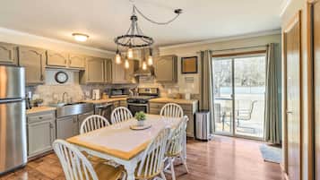 Cottage (3 Bedrooms) | Interior