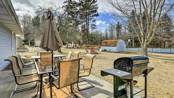 Cottage (3 Bedrooms) | Outdoor dining
