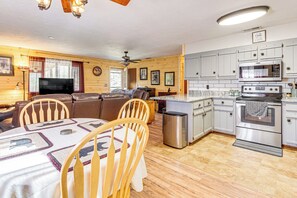 Nhà (2 Bedrooms) | Nội thất