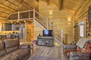 House (3 Bedrooms) | Interior - Stunning Mountain Views: Livingston Cabin w/ Deck! (Livingston)