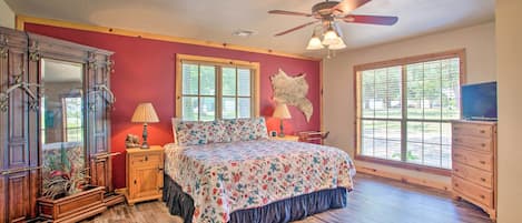 House (4 Bedrooms) | Interior