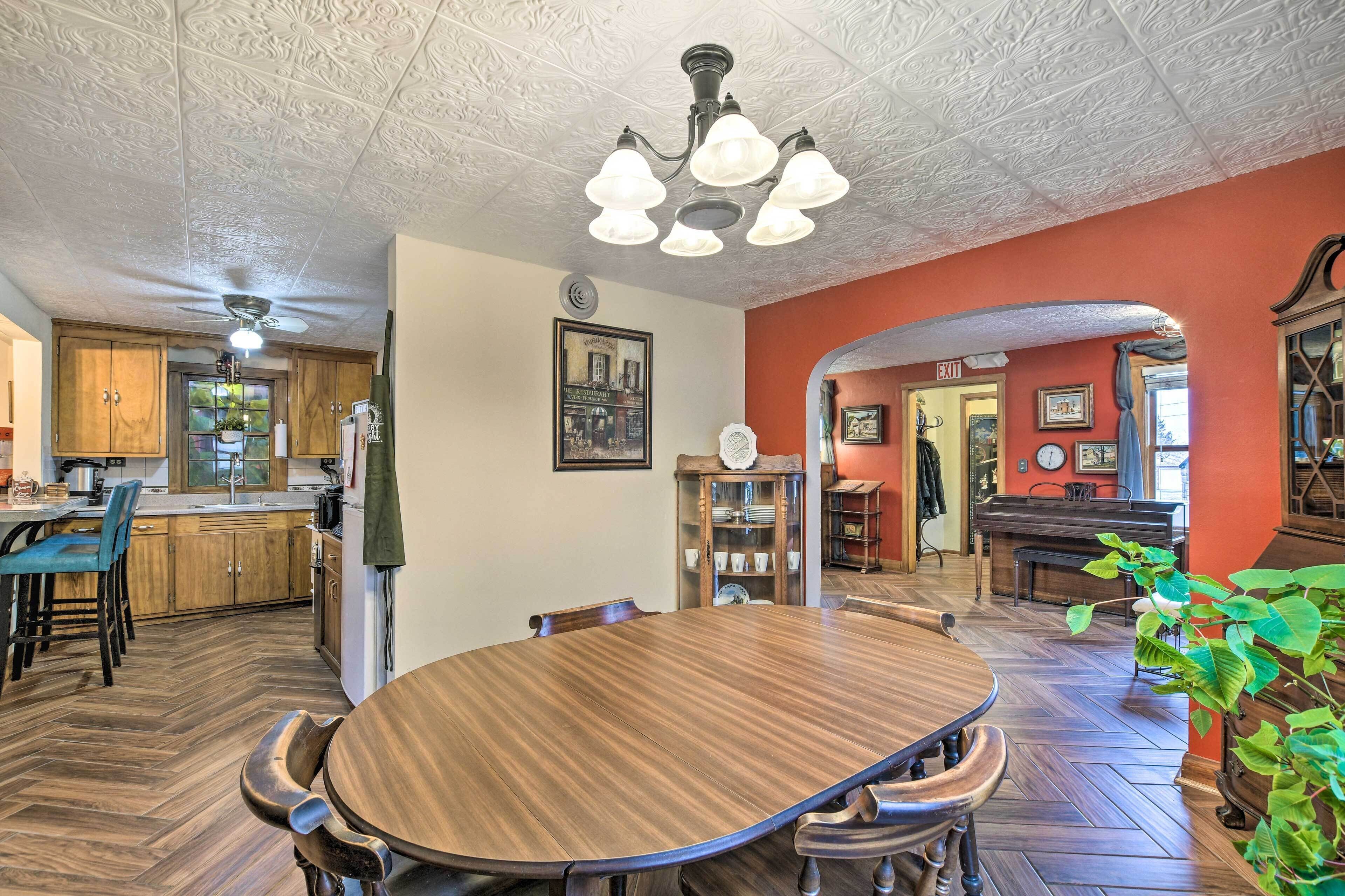 Pet-friendly Bartlett Farmhouse w/ Deck!