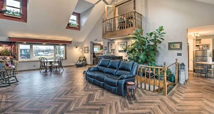 Pet-friendly Bartlett Farmhouse w/ Deck!