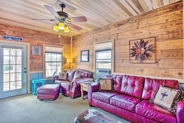 House (3 Bedrooms) | Interior - Oklahoma Vacation Rental Near Lake Texoma (Kingston)