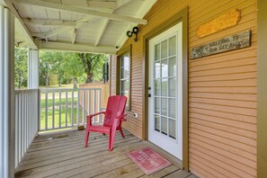 House (3 Bedrooms) | Interior - Oklahoma Vacation Rental Near Lake Texoma (Kingston)