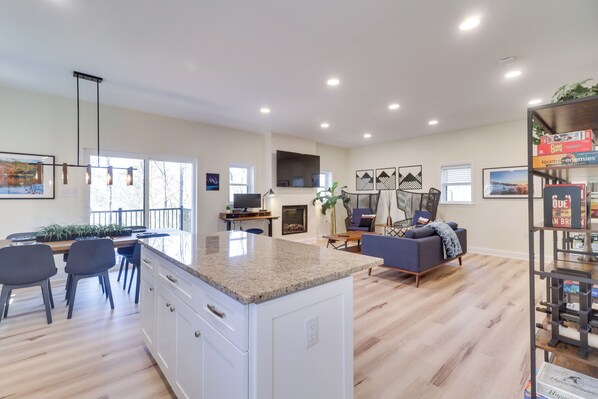 House (3 Bedrooms) | Interior