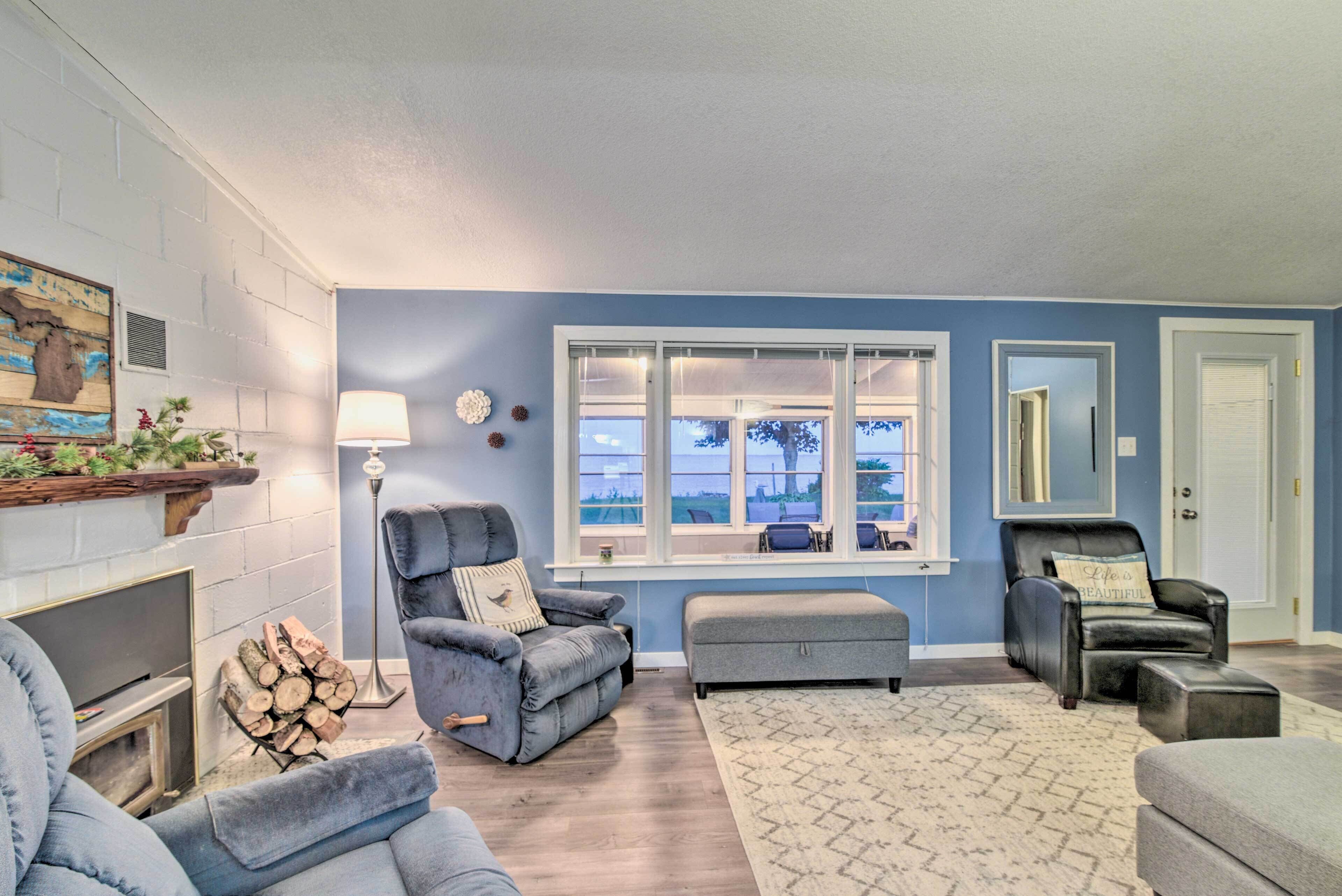 East Tawas Cabin w/ Lake Huron Access & Views