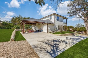 Exterior - Luxury Granbury Home w/ Game Room: Steps to Lake! (Granbury)