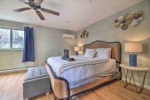 Hus (5 Bedrooms) | 5 sovrum, arbetsyta för laptop, strykjärn/strykbräda och sängkläder