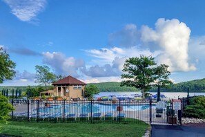 Apartment (3 Bedrooms) | Interior - Game Room & Bbq: Waterfront Lake Harmony Condo! (Lake Harmony)