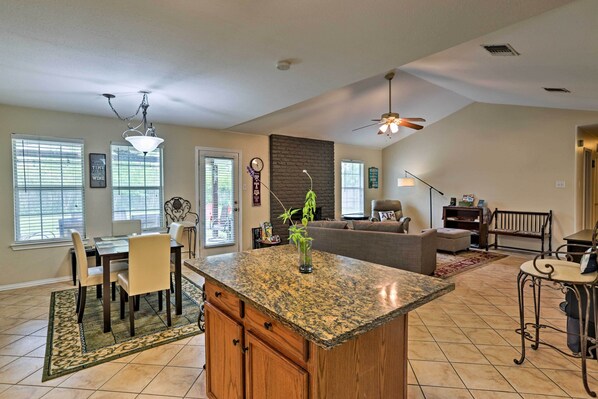 House (3 Bedrooms) | Interior - 2 Mi to Lake Mcqueeny: Gem w/ Covered Patio (McQueeney)