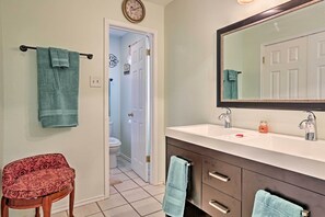 House (3 Bedrooms) | Interior - 2 Mi to Lake Mcqueeny: Gem w/ Covered Patio (McQueeney)